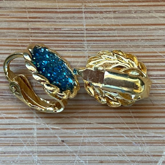 Vintage Blue Confetti Lucite Clip-On Earrings - Picture 3 of 3